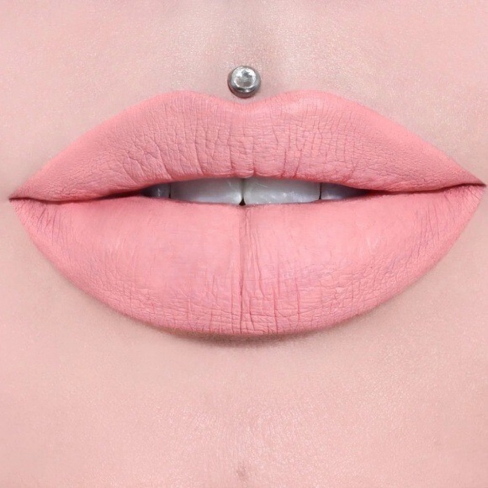 Jeffree Star Velour Lip Gloss “Skin Tight” | New